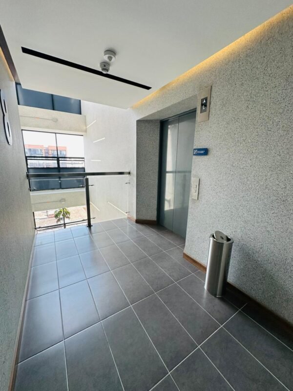 APARTAESTUDIO 802 LAURELES NOGAL - Image 29