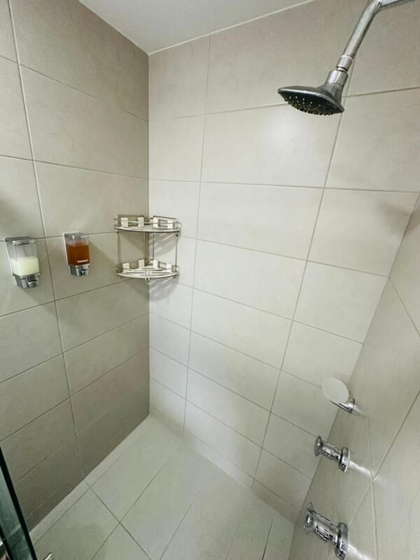 APARTAESTUDIO 802 LAURELES NOGAL - Image 23