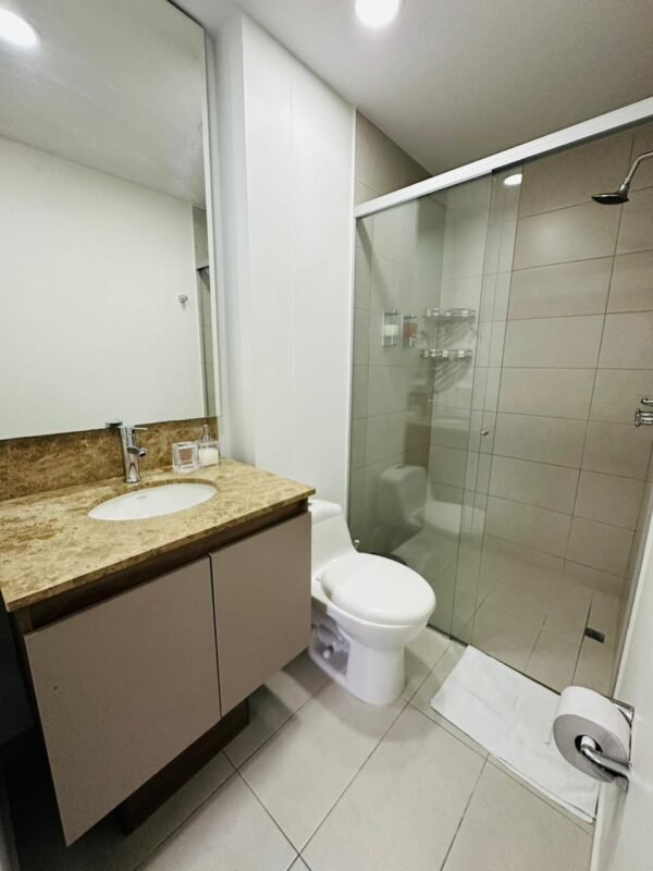 APARTAESTUDIO 802 LAURELES NOGAL - Image 20