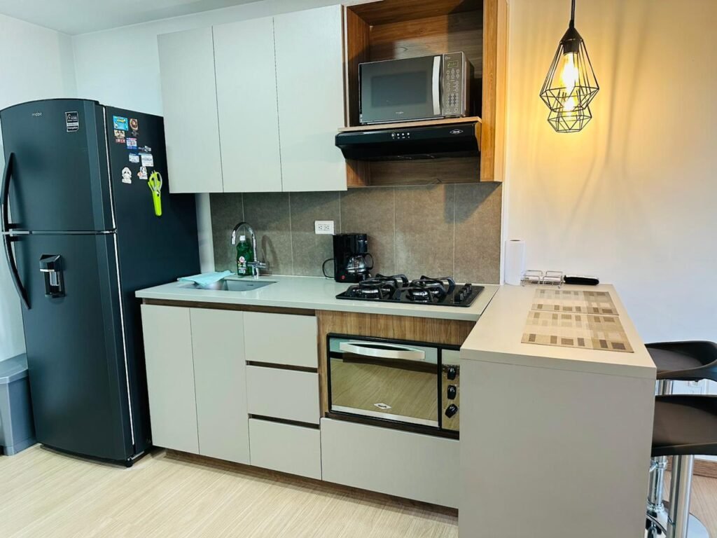 APARTAESTUDIO 802 LAURELES NOGAL