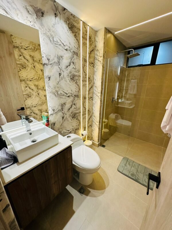 APARTAMENTO 312 ED. Kyux Laureles - Image 39