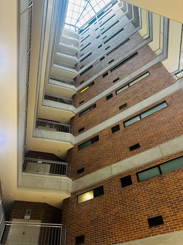 APARTAMENTO 312 ED. Kyux Laureles - Image 2