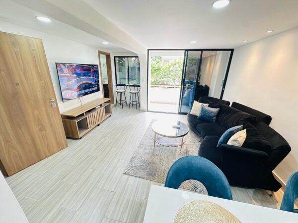 APARTAMENTO MANILA POBLADO SEGUNDO PISO