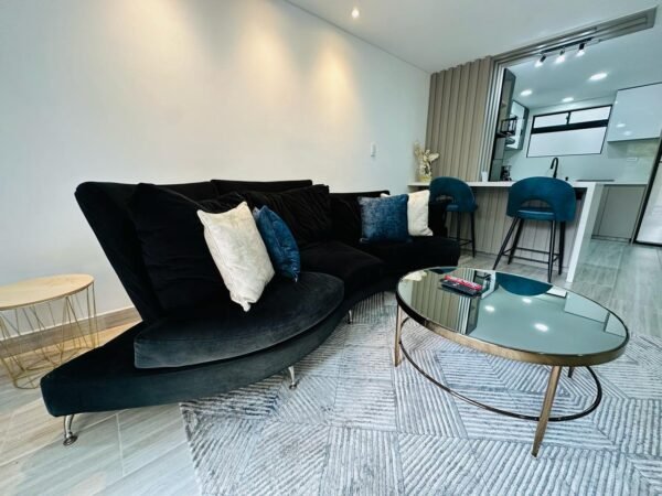 APARTAMENTO MANILA POBLADO SEGUNDO PISO - Image 7