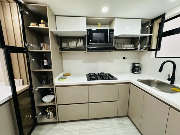 APARTAMENTO MANILA POBLADO SEGUNDO PISO - Image 6