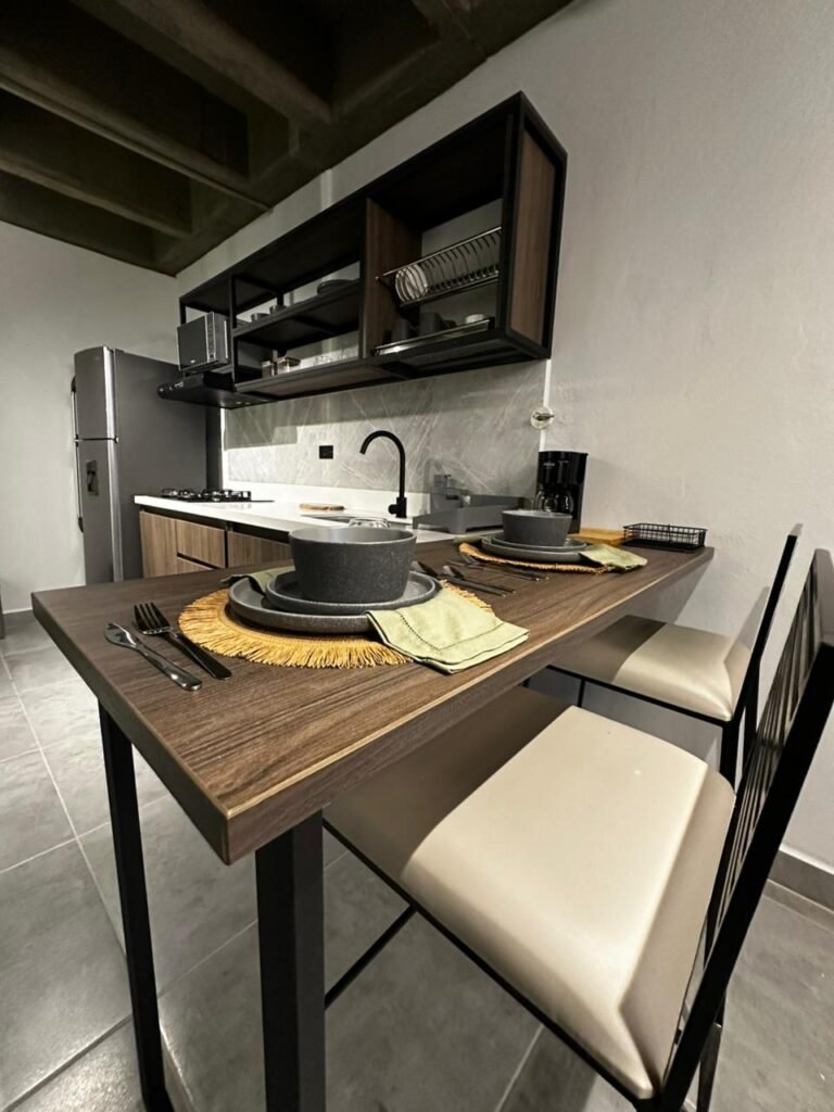 Apartaestudio amoblado en La Floresta – Medellín