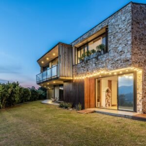 Exclusiva casa de lujo en renta – Envigado  ✨ Descripción: